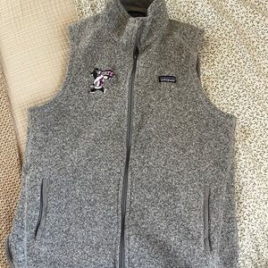 Patagonia Heather Gray woman’s Vest K-State Alpha Chi Omega logo XL